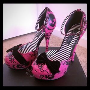 Iron Fist Lacey Days Hot Pink Skull Playform